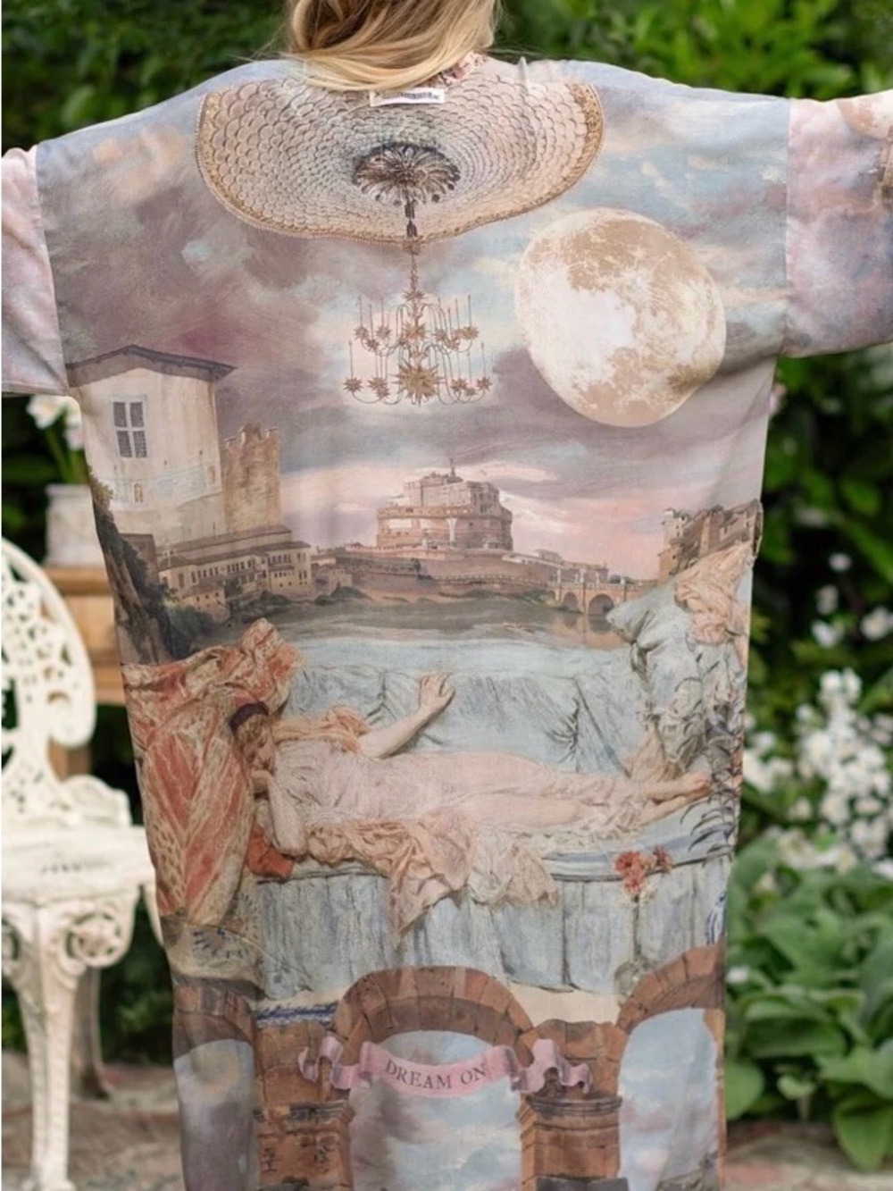 Market of Stars Imaginarium Opera Scenic Print Kimono Robe in Muted Pastels - Picture 4 of 8